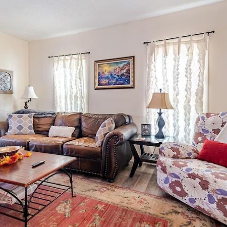 Cottage In The Falls, 2 B, 2 Bath, Fireplace คูยาโฮกา ฟอลส์ ภายนอก รูปภาพ